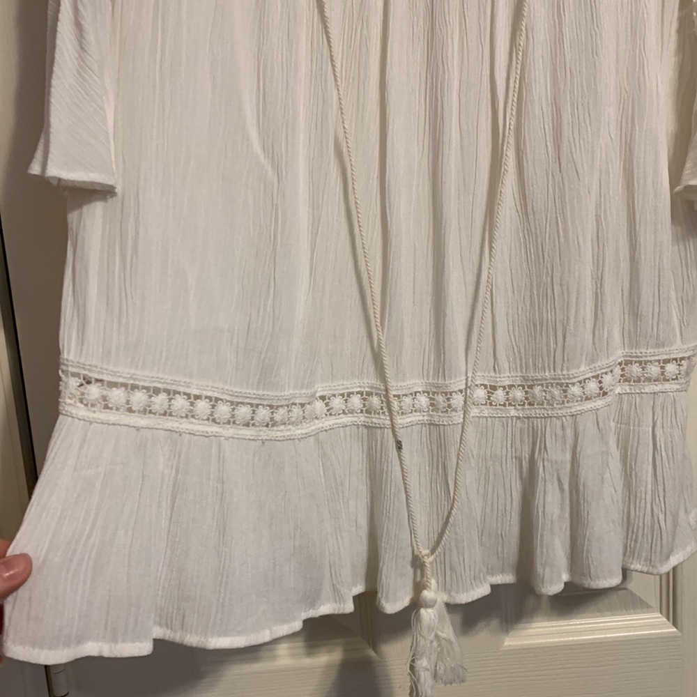 Bohemian top with floral details! New with tags!! - Picture 3 of 5
